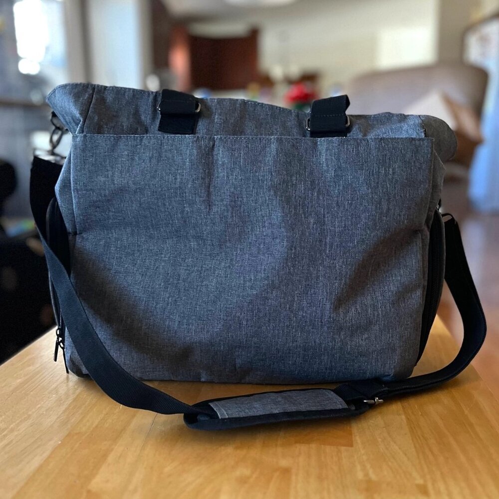 Breast Pump Tote - Picture 2 of 15